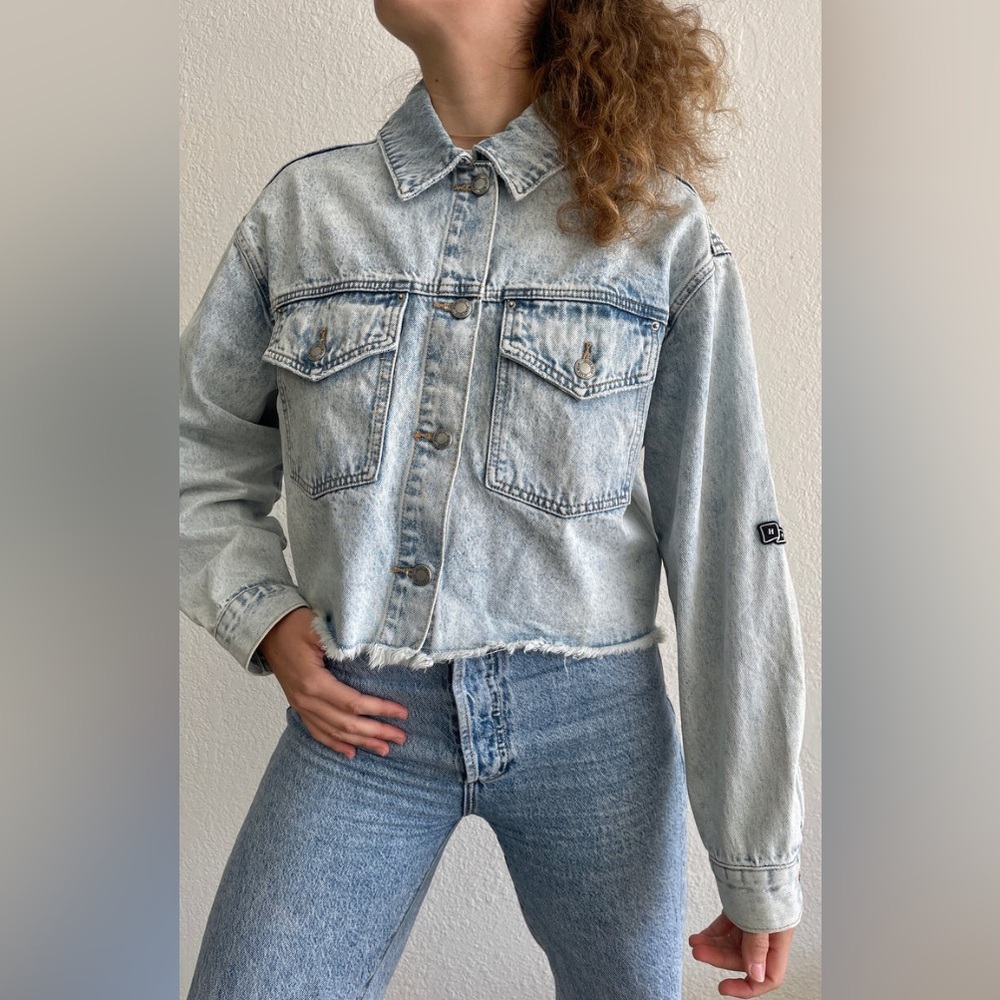 Forever 21 | really light blue cropped denim jacket size S